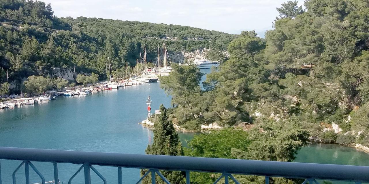 San Giorgio Hotel Гайос Екстериор снимка